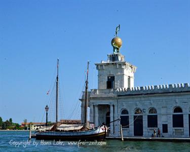 We explore Venice, DSE_8346_b_H490